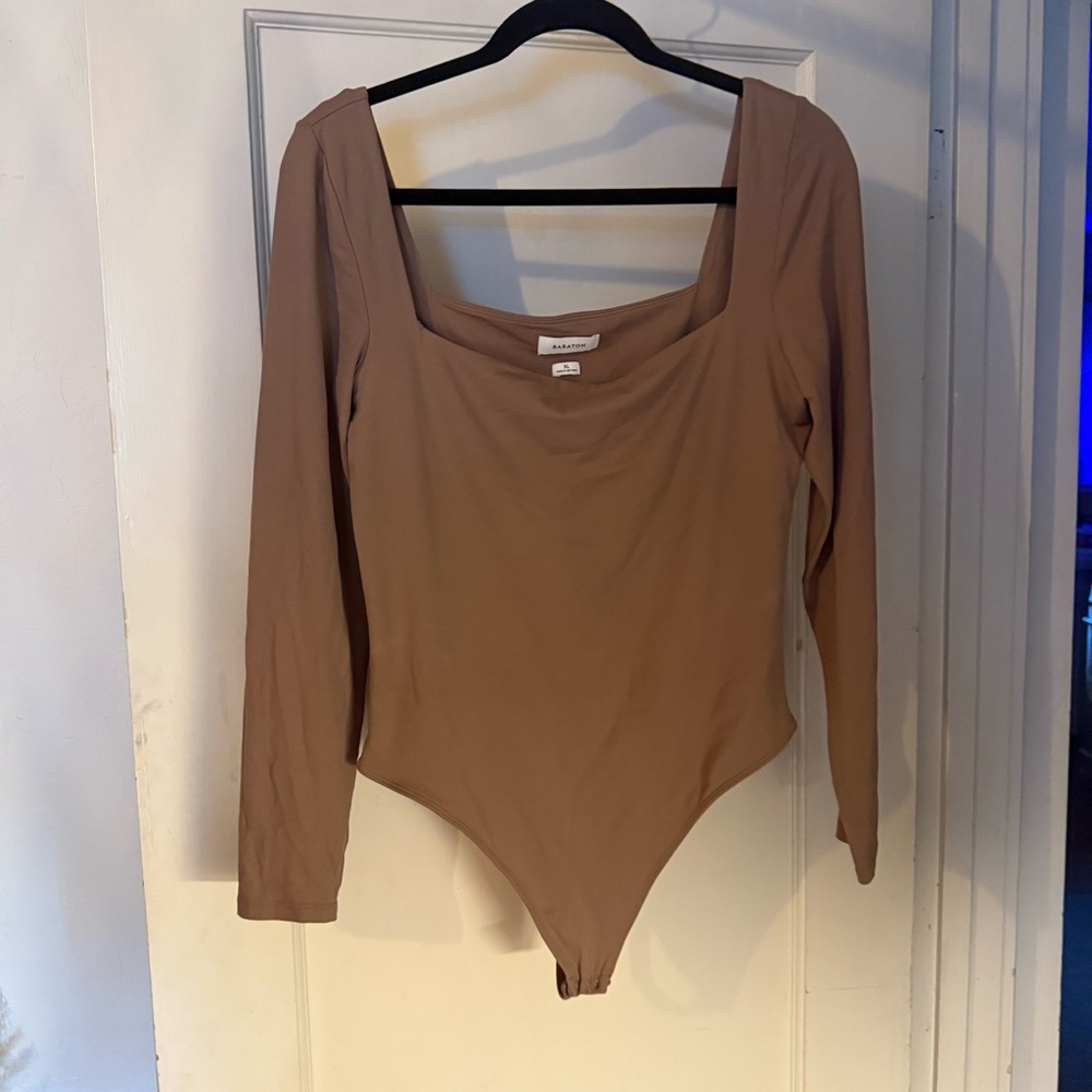 Babaton Aritzia Contour Square Neck Bodysuit